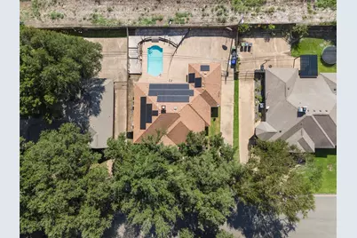 416 Meadow Mountain Drive, Waco, TX 76712 - Photo 15