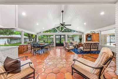 5200 Lockwood Drive, Waco, TX 76710 - Photo 11