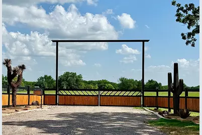 8690 E Fm 922 Highway, Valley View, TX 76272 - Photo 25
