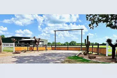 8690 E Fm 922 Highway, Valley View, TX 76272 - Photo 17