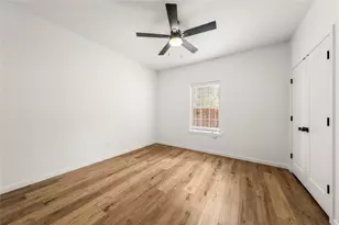 1911 S 11th St, Waco, TX 76706 - Photo 19