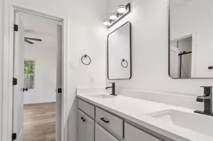 1911 S 11th St, Waco, TX 76706 - Photo 13