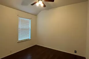 1041 Wagon Trail Dr, Little Elm, TX 75068 - Photo 7