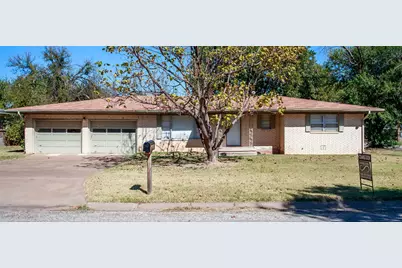 1102 W Howard, Olney, TX 76374 - Photo 1