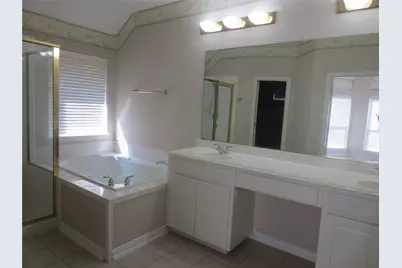 6312 Parkside Drive, Arlington, TX 76001 - Photo 9