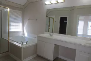 6312 Parkside Dr, Arlington, TX 76001 - Photo 9