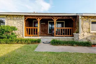 2100 SE 19th St, Mineral Wells, TX 76067 - Photo 3