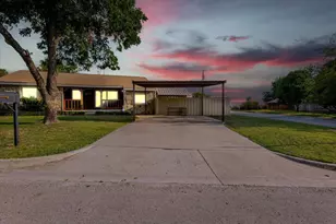 2100 SE 19th St, Mineral Wells, TX 76067 - Photo 3