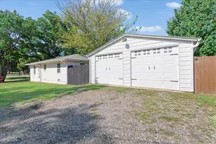 501 W Bells Blvd, Bells, TX 75414 - Photo 25