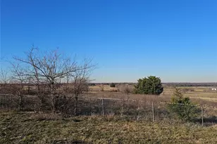 810 Cody Rd, Ennis, TX 75119 - Photo 11