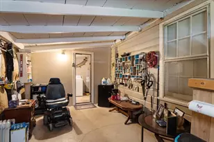 515 E 15th St, Bonham, TX 75418 - Photo 21