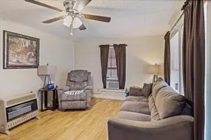 515 E 15th St, Bonham, TX 75418 - Photo 7