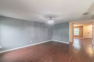 8405 Shining Waters Ln, Arlington, TX 76002 - Photo 9