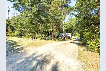 1310 Bow Creek Drive, Duncanville, TX 75116 - Photo 35