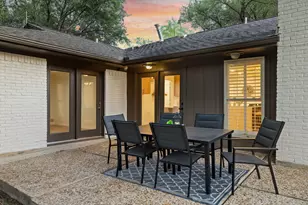 3206 Cortez Ct W, Irving, TX 75062 - Photo 9