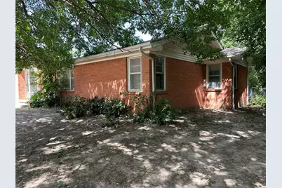 610 Cooper Street, Bowie, TX 76230 - Photo 3
