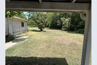 610 Cooper Street, Bowie, TX 76230 - Photo 5