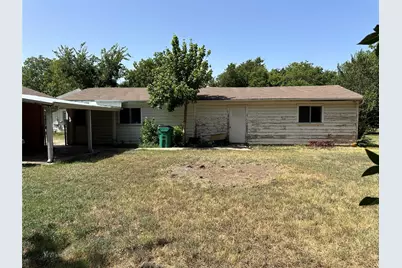 610 Cooper Street, Bowie, TX 76230 - Photo 7