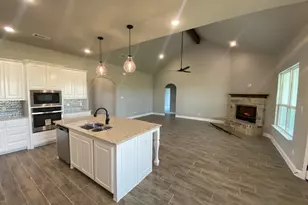 2001 Donna Ct, Reno, TX 76020 - Photo 9