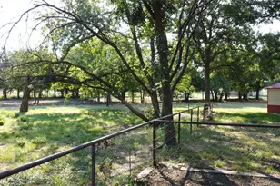 2815 Fm 3092, Gainesville, TX 76240 - Photo 25