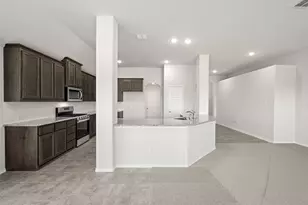 808 Misty Ln, Cleburne, TX 76033 - Photo 5