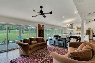 5102 Largo Drive, De Cordova, TX 76049 - Photo 9