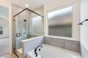 1028 Snowy Owl Dr, Alvarado, TX 76009 - Photo 21