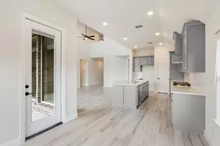 1028 Snowy Owl Dr, Alvarado, TX 76009 - Photo 13