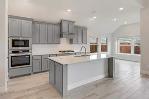 1028 Snowy Owl Dr, Alvarado, TX 76009 - Photo 9