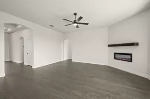 113 Grey Wolf Ct, Godley, TX 76044 - Photo 9