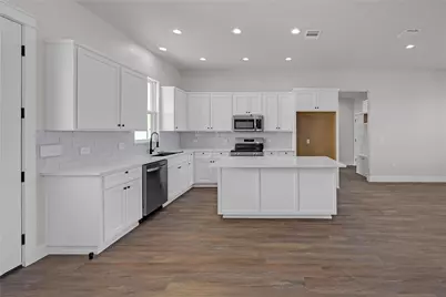 209 Avenida Avenue, Rio Vista, TX 76093 - Photo 5