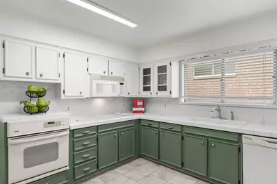 2601 Montclair Lane, Mesquite, TX 75150 - Photo 13