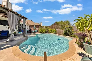 431 Hidden Ridge Dr, Burleson, TX 76028 - Photo 5