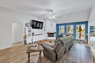 431 Hidden Ridge Dr, Burleson, TX 76028 - Photo 11