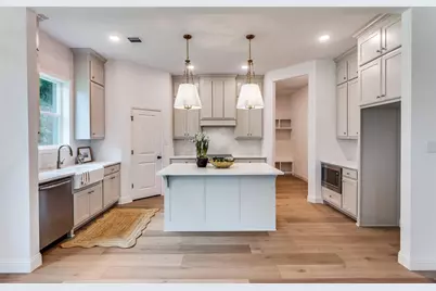 622 Sterling Drive, Benbrook, TX 76126 - Photo 9