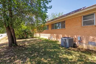 1909 8th St, Brownwood, TX 76801 - Photo 29