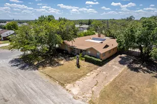 1909 8th St, Brownwood, TX 76801 - Photo 27