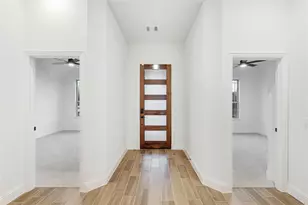 1240 Amberwood Ln, Red Oak, TX 75154 - Photo 5