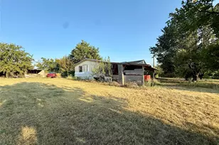 9620 Valley Rd, Joshua, TX 76058 - Photo 5