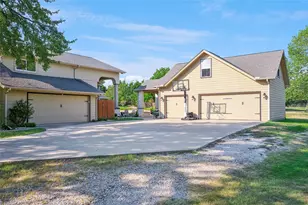 2309 Parker Rd, Saint Paul, TX 75098 - Photo 3