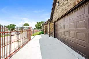 1400 Stewart St, Fort Worth, TX 76104 - Photo 25