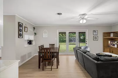 200 W Kansas Street, Van, TX 75790 - Photo 11