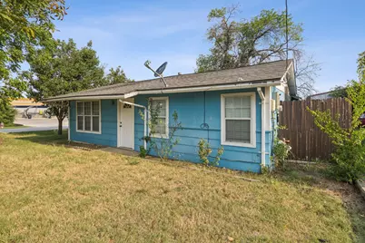 303 E 5th Street, Justin, TX 76247 - Photo 7