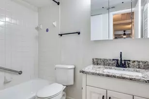 10216 Regal Oaks Dr, Dallas, TX 75230 - Photo 9