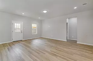 2515 Birdell Ct, Fort Worth, TX 76105 - Photo 5