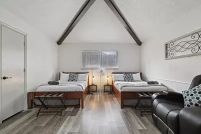 1813 Cross Bend Road, Plano, TX 75023 - Photo 13