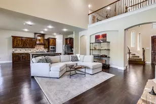 501 Pine Island Cir, Mansfield, TX 76063 - Photo 5