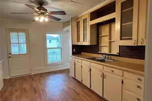 302 N Commerce St, Savoy, TX 75479 - Photo 19