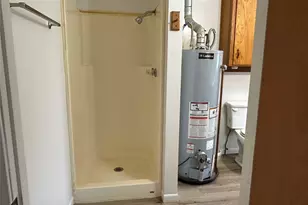 302 N Commerce St, Savoy, TX 75479 - Photo 15