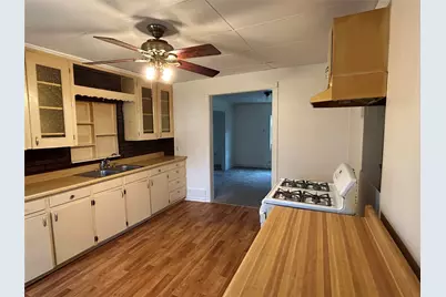 302 N Commerce Street, Savoy, TX 75479 - Photo 21